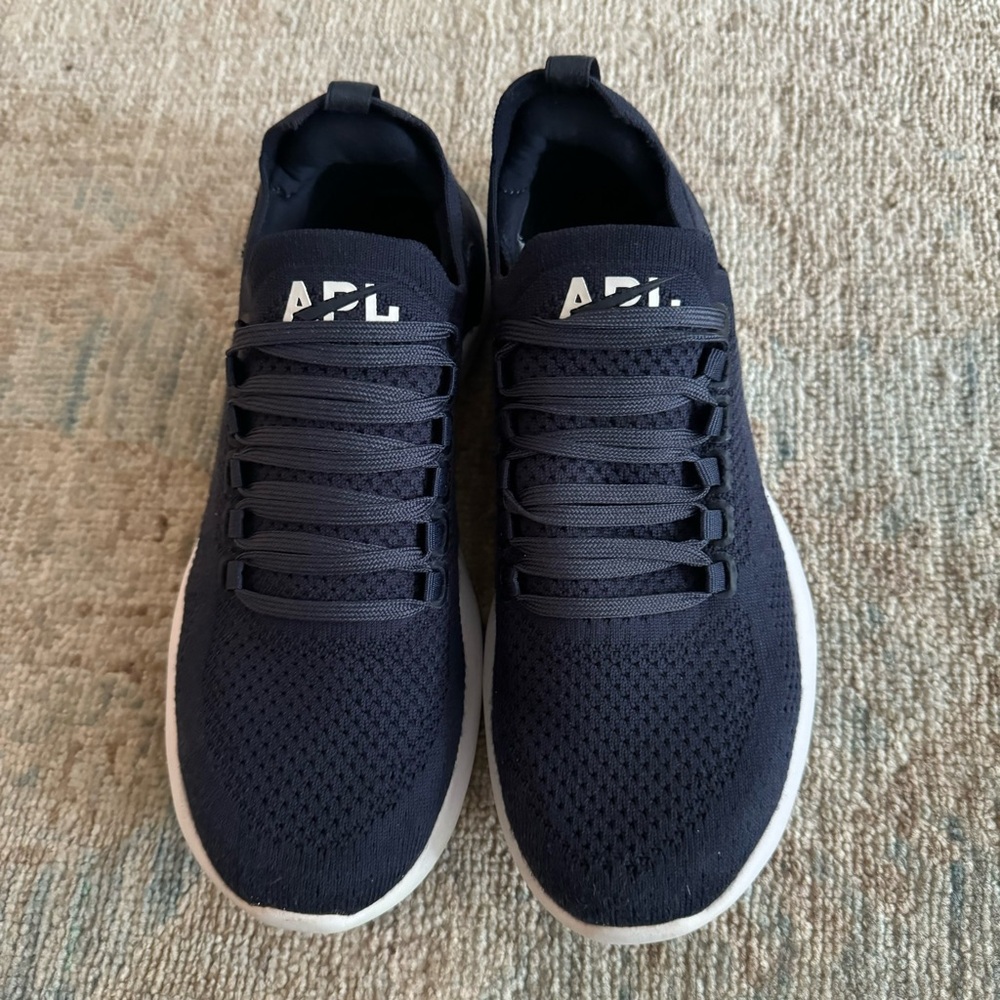 Women’s APL TechLoom Breeze, midnight, size 7.5